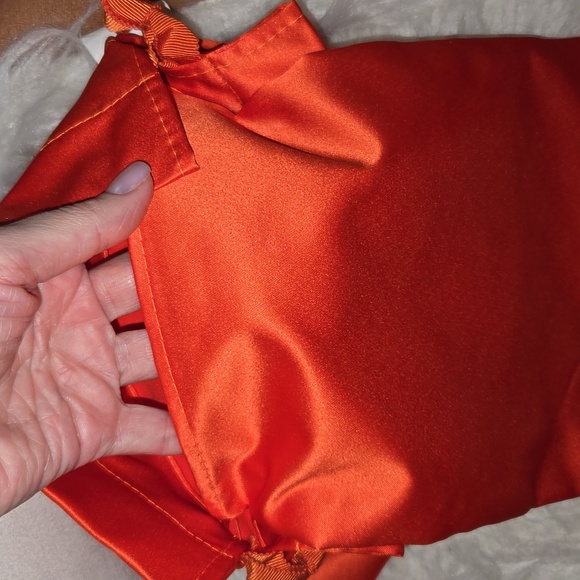 Jimmy Choo Satin Sleep Mask and Dust bag - Picture 4 of 5